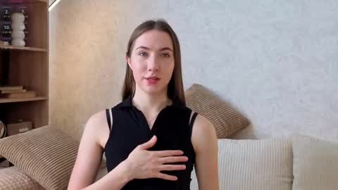 Josie Manesi online show from September 24, 5:44 am