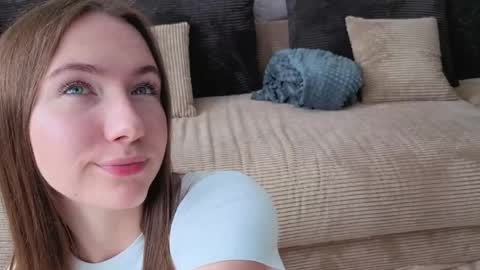 Josie Manesi online show from May 17, 6:33 am