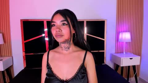 Snapshot of celeeste18 chatting on November 4, 2:32 am Celeeste18 online show from November 4, 2:32 am