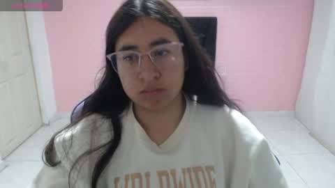 Snapshot of celeste817631 chatting on May 11, 12:44 pm celeste817631 online show from May 11, 12:44 pm
