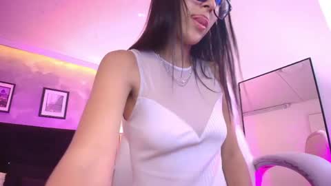 Snapshot of celeste_bm_ chatting on April 30, 8:37 pm Celeste online show from April 30, 8:37 pm