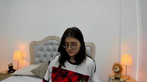 Snapshot of celeste_calderon chatting on January 5, 5:27 pm Celeste Calderon online show from January 5, 5:27 pm