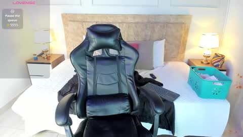 celeste online show from December 1, 1:54 am