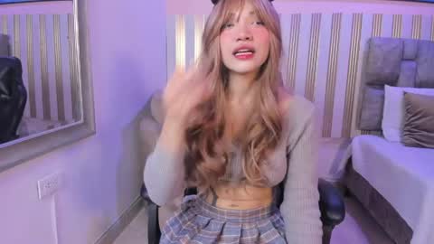 Snapshot of celeste_collinss_ chatting on April 23, 3:52 am celeste online show from April 23, 3:52 am