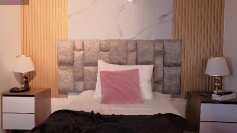 Snapshot of celeste_collinss_ chatting on July 16, 8:59 pm celeste online show from July 16, 8:59 pm
