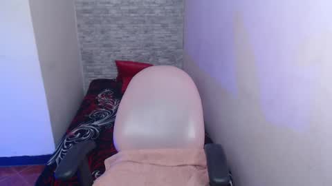 celeste_fioree online show from October 31, 7:37 pm