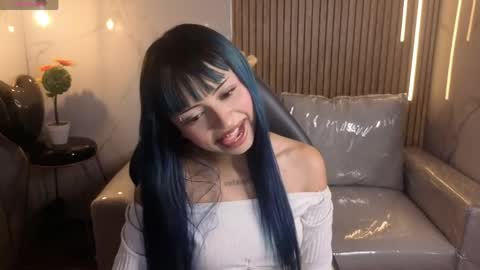 Snapshot of celeste_fioree chatting on April 23, 8:22 pm celeste_fioree online show from April 23, 8:22 pm