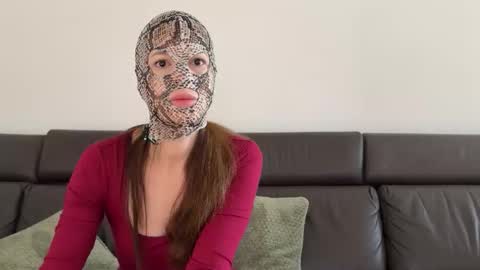 Snapshot of celeste_grayson chatting on May 31, 5:04 am celeste grayson online show from May 31, 5:04 am