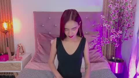 Snapshot of celeste_queen7 chatting on July 3, 12:00 pm celeste_queen7 online show from July 3, 12:00 pm