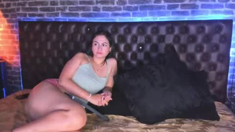 celeste_starsss online show from May 31, 9:49 am