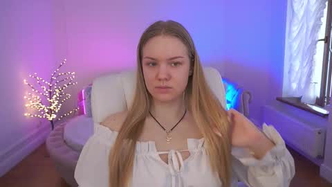 celestenoirr online show from March 4, 7:36 am