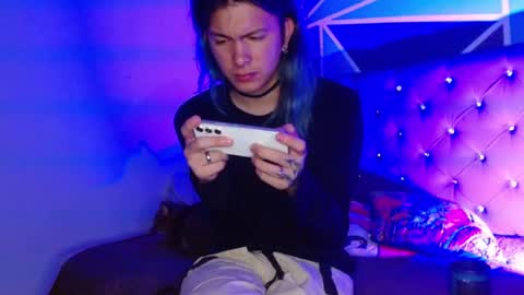 I am Valentinn online show from November 10, 8:35 am