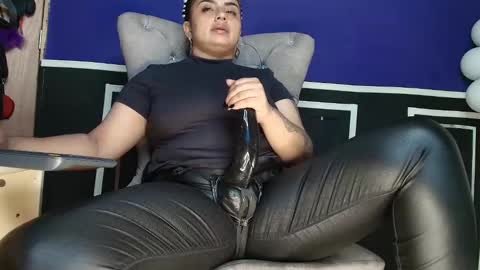       online show from October 31, 11:00 am