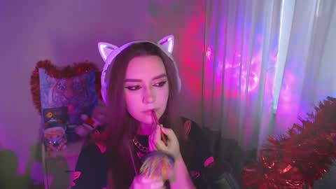 Snapshot of celia_sensual_ chatting on February 7, 10:08 am celia_sensual_ online show from February 7, 10:08 am