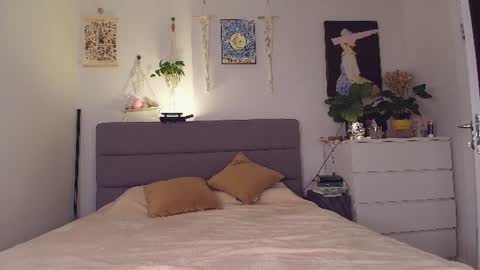 Snapshot of celin_summer chatting on July 22, 5:49 pm Celin online show from July 22, 5:49 pm