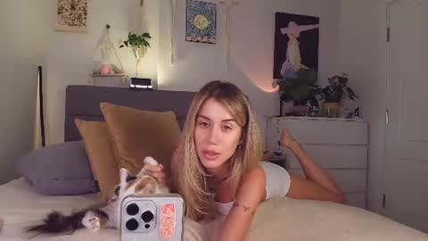 Snapshot of celin_summer chatting on July 23, 6:06 pm Celin online show from July 23, 6:06 pm