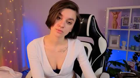  Celine  online show from February 23, 9:50 am