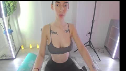 Celine Roxelle online show from November 13, 9:30 am