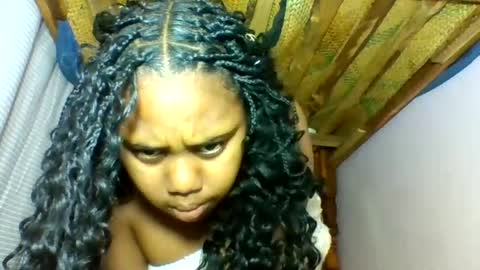 Snapshot of celna98 chatting on June 27, 1:50 pm celna98 online show from June 27, 1:50 pm