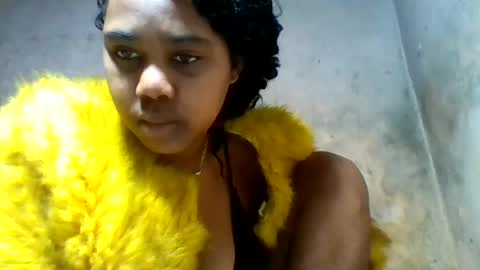 Snapshot of celna98 chatting on July 1, 4:25 am celna98 online show from July 1, 4:25 am
