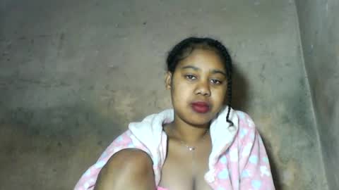 Snapshot of celna98 chatting on July 8, 6:07 am celna98 online show from July 8, 6:07 am