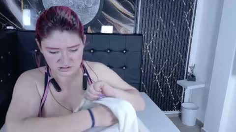 Cerecita  online show from March 5, 8:27 pm