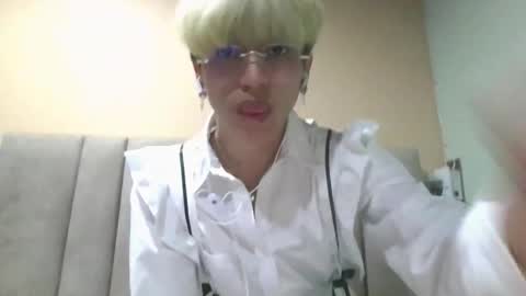 Snapshot of cerecitauwu chatting on September 29, 4:39 am Cherry online show from September 29, 4:39 am