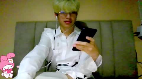 Snapshot of cerecitauwu chatting on October 5, 11:24 pm Cherry online show from October 5, 11:24 pm