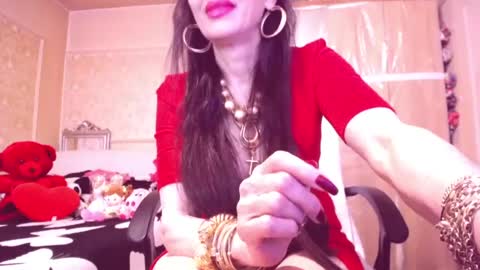 Snapshot of cerisedodd chatting on June 20, 12:14 am Cerise online show from June 20, 12:14 am