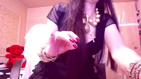 Snapshot of cerisedodd chatting on June 21, 12:46 am Cerise online show from June 21, 12:46 am