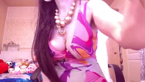 Snapshot of cerisedodd chatting on July 2, 1:38 am Cerise online show from July 2, 1:38 am