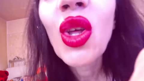 Snapshot of cerisedodd chatting on July 5, 1:01 am Cerise online show from July 5, 1:01 am