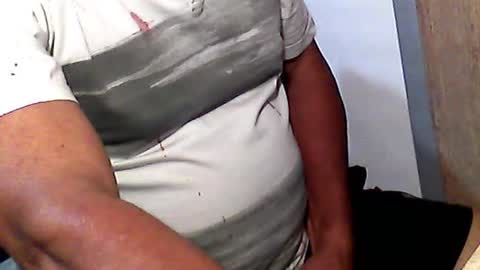 Snapshot of cesar1956 chatting on July 21, 6:43 pm cesar1956 online show from July 21, 6:43 pm