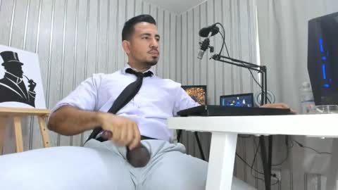 Cesar online show from May 20, 7:42 pm