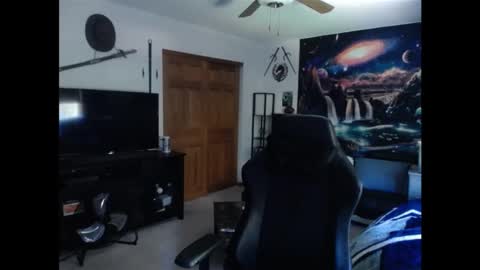 Snapshot of cessprinn chatting on October 1, 4:57 pm Marie online show from October 1, 4:57 pm