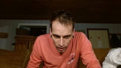 cguffey2284 online show from December 27, 9:32 pm