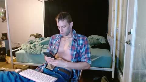 cguffey2284 online show from March 11, 8:53 am