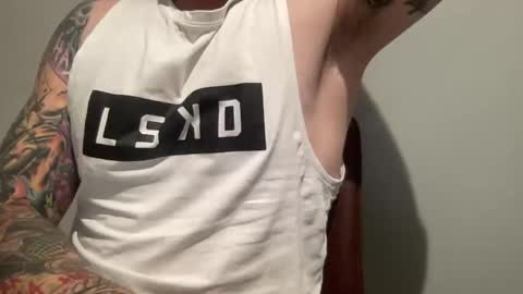 ch19876 online show from December 19, 6:04 pm