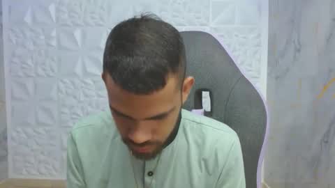 Snapshot of chacorta_ chatting on March 3, 12:44 pm chacorta_ online show from March 3, 12:44 pm