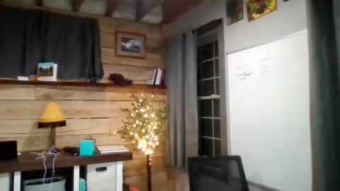 Snapshot of chadmichaell chatting on July 15, 2:17 am chadmichaell online show from July 15, 2:17 am