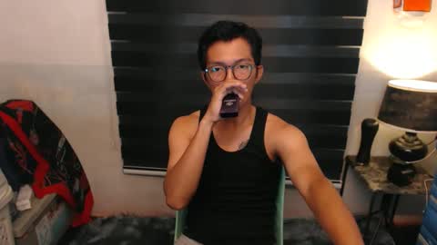 Snapshot of chaelshiecumsalot chatting on December 16, 2:38 pm ChaelskieCumMachine online show from December 16, 2:38 pm