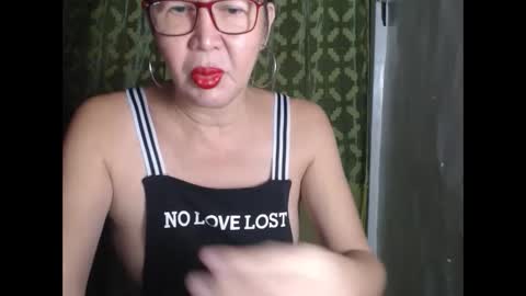 Snapshot of champaka123 chatting on December 5, 5:04 am champaka online show from December 5, 5:04 am