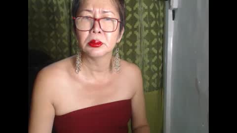 Snapshot of champaka123 chatting on December 8, 9:24 am champaka online show from December 8, 9:24 am