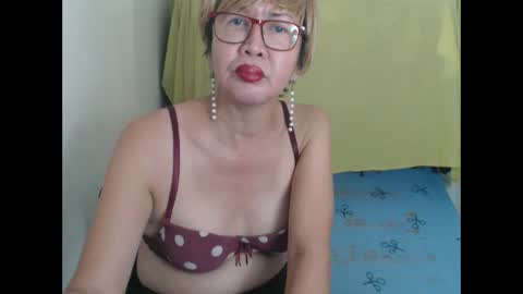 Snapshot of champaka123 chatting on February 19, 10:45 am champaka online show from February 19, 10:45 am