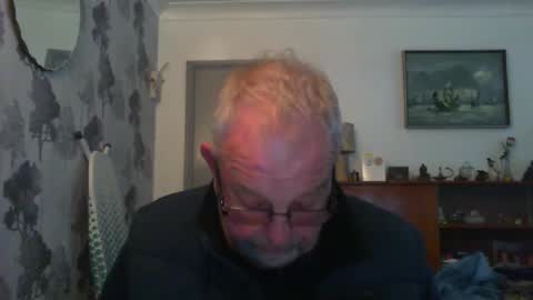 Champers online show from December 4, 10:02 am