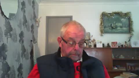 Champers online show from December 13, 10:30 am