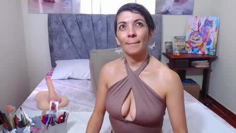 Snapshot of chanel_joliee chatting on June 30, 1:34 pm chanel online show from June 30, 1:34 pm