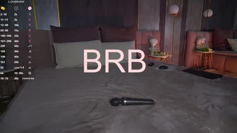 Chanel online show from April 11, 7:45 am