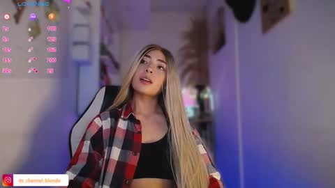 channel_blonde_a online show from December 18, 5:13 am