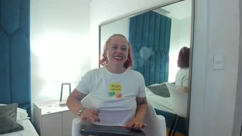 Channelfox  online show from December 19, 11:35 pm